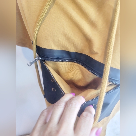 8IGHTH DSTRKT TAN/BLACK HOODIE SHORT SLEEVE LONG SWEATSHIRT MEN'S SIZE MEDIUM - Picture 4 of 16